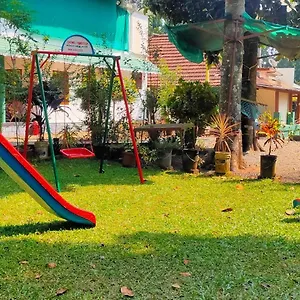 Kuttickattil Gardens Inde