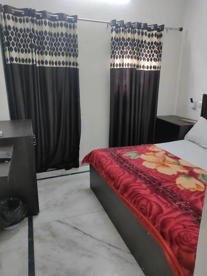 Hotel Khubsaras Palace By Chhabra'S Agra